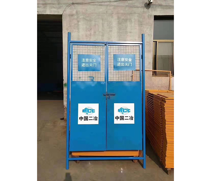 中國二冶電梯防護(hù)門案例